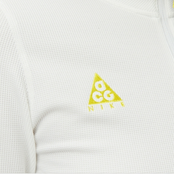 Nike ACG Women's Long-Sleeve Thermal Top - Picture 2 of 4